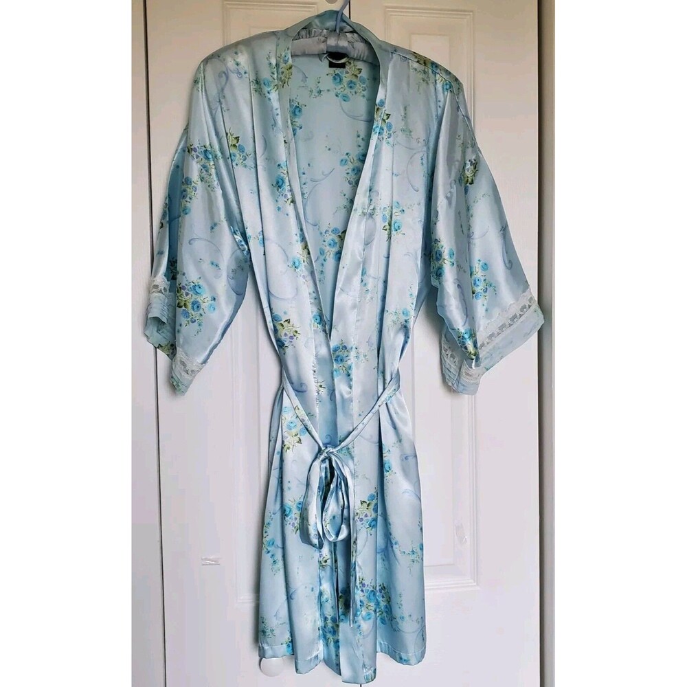 Secret Treasures Sleepwear Silky White Blue Floral Robe Bath Lounge M Relaxation